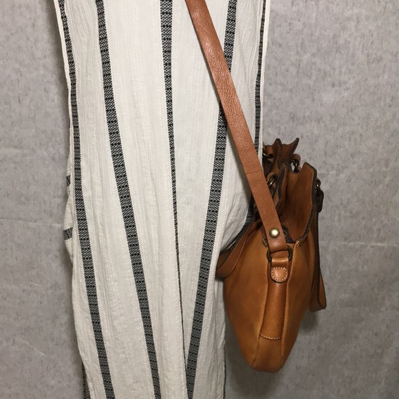 Patricia Nash Large Tan Leather Shoulder Crossbody - Picture 5 of 16